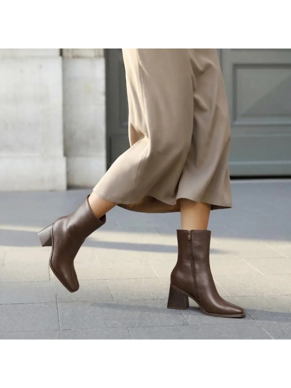 Chic Women's Square Toe Ankle Boots - Stylish, Comfortable, Versatile Footwear